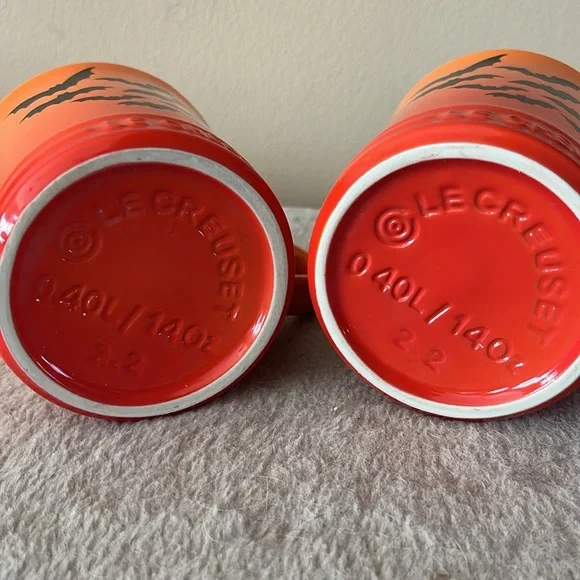 Le Creuset Halloween Orange Bat Mugs - Picture 2 of 2